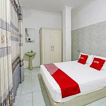 Hotel Oyo 3741 Mutiara Syariah 1